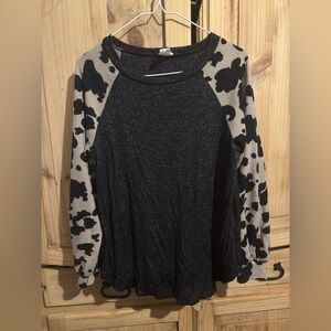 Chic Black and Tan Women's Sweatshirt